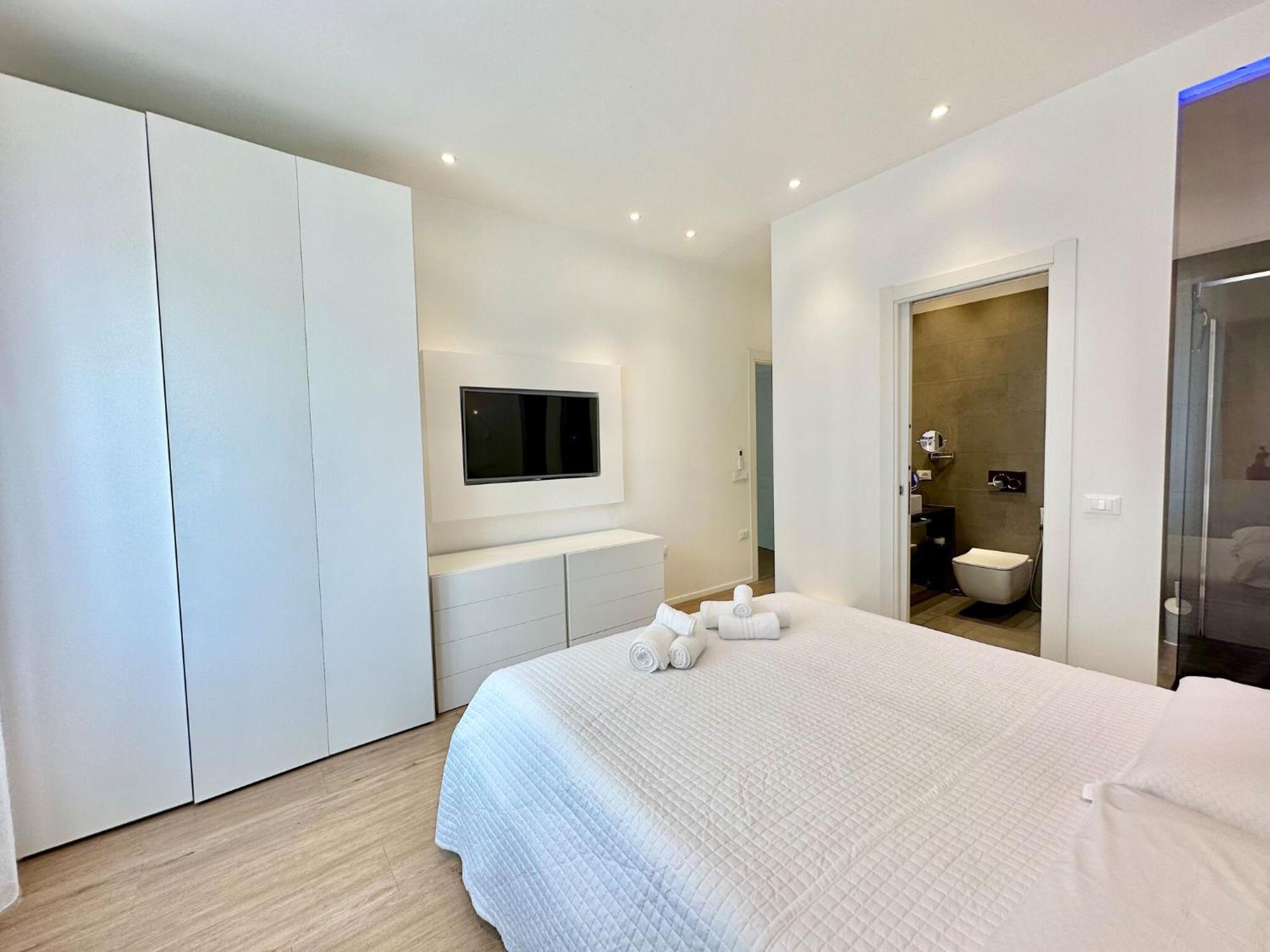 Spacious House In The Heart Of Cagliari With Terrace Villa Bagian luar foto